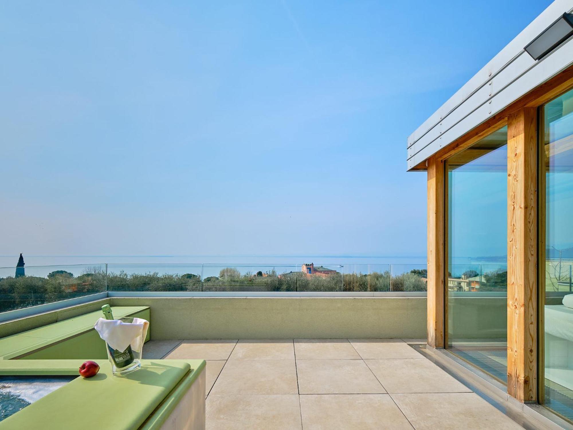 Villa Sunny Lake Suites Bardolino Buitenkant foto