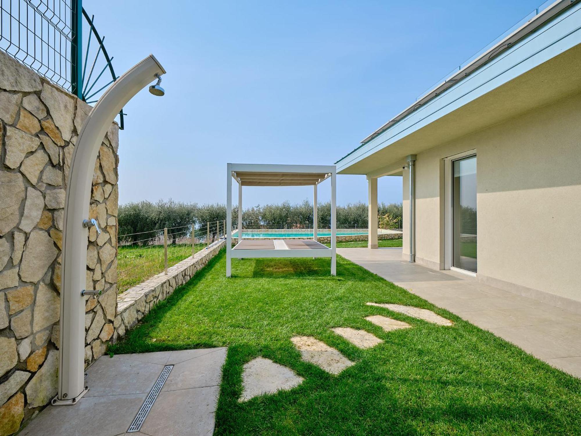 Villa Sunny Lake Suites Bardolino Buitenkant foto